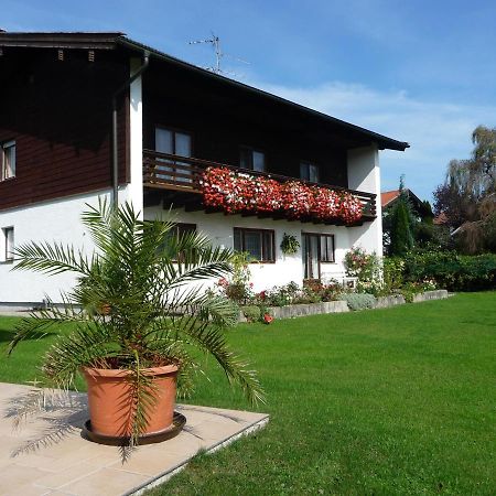 Ferienwohnung Wennesz 1 Chieming Dış mekan fotoğraf