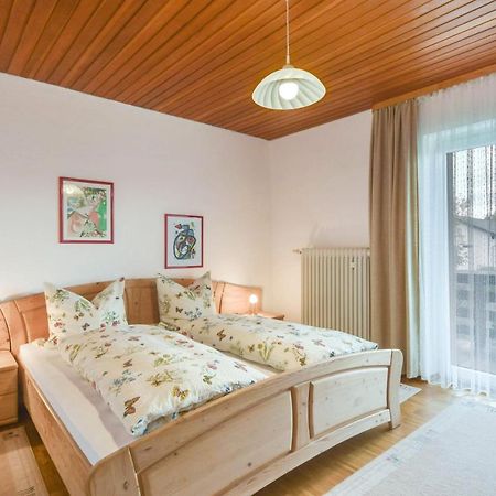 Ferienwohnung Wennesz 1 Chieming Dış mekan fotoğraf