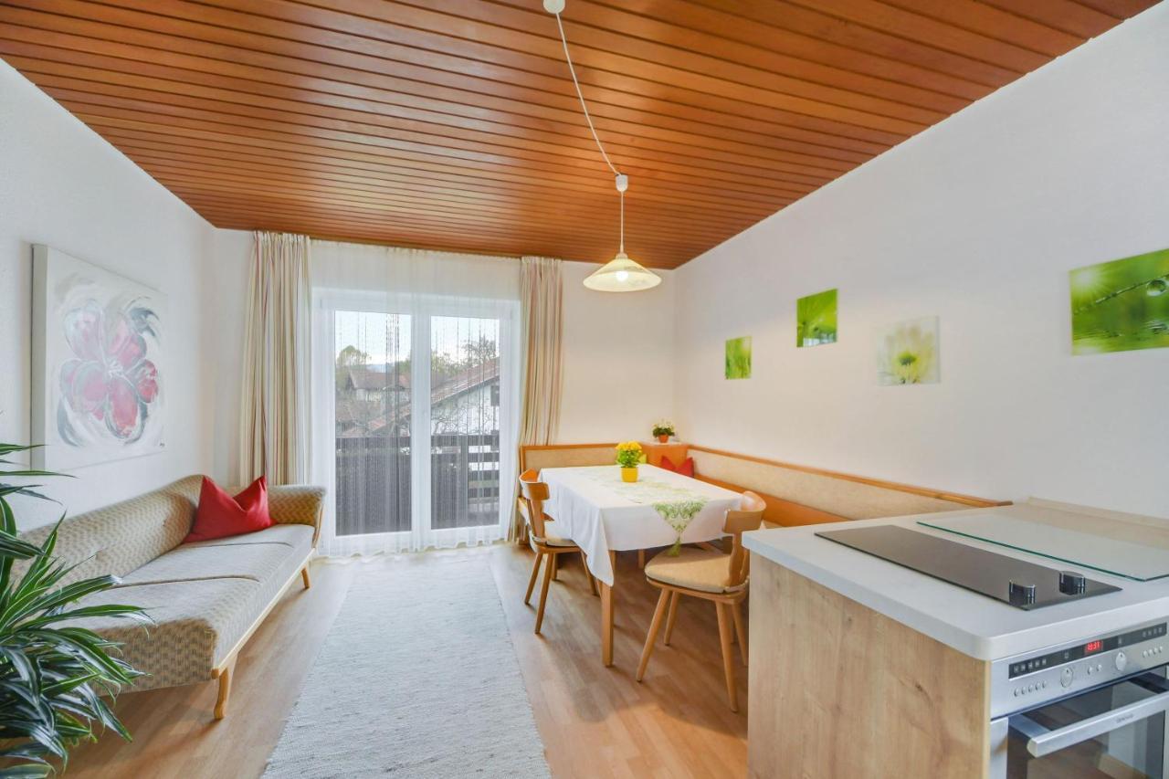 Ferienwohnung Wennesz 1 Chieming Dış mekan fotoğraf